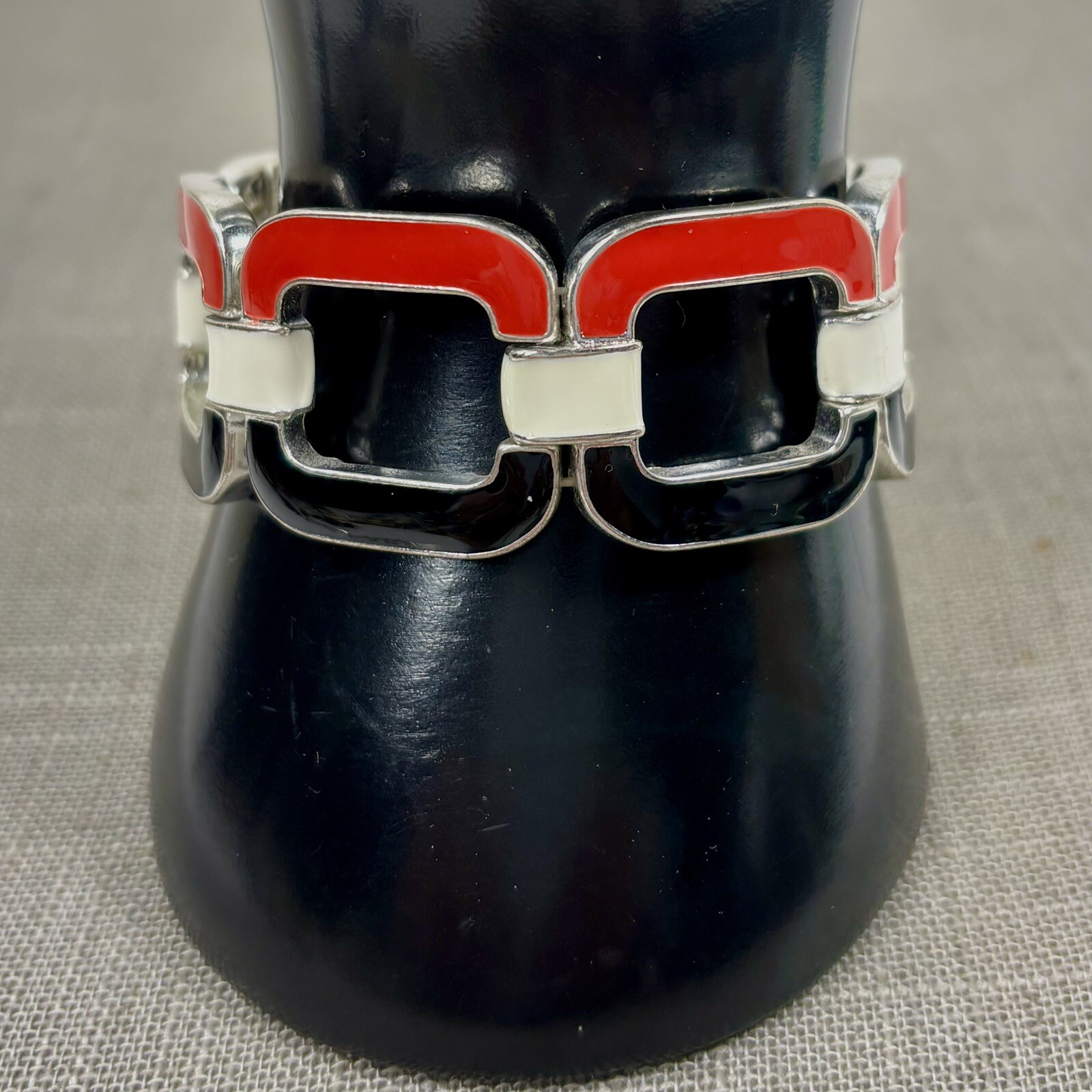 Red White Black Enamel Silver Tone Stretch Bracelet Metal C-Links Size 7