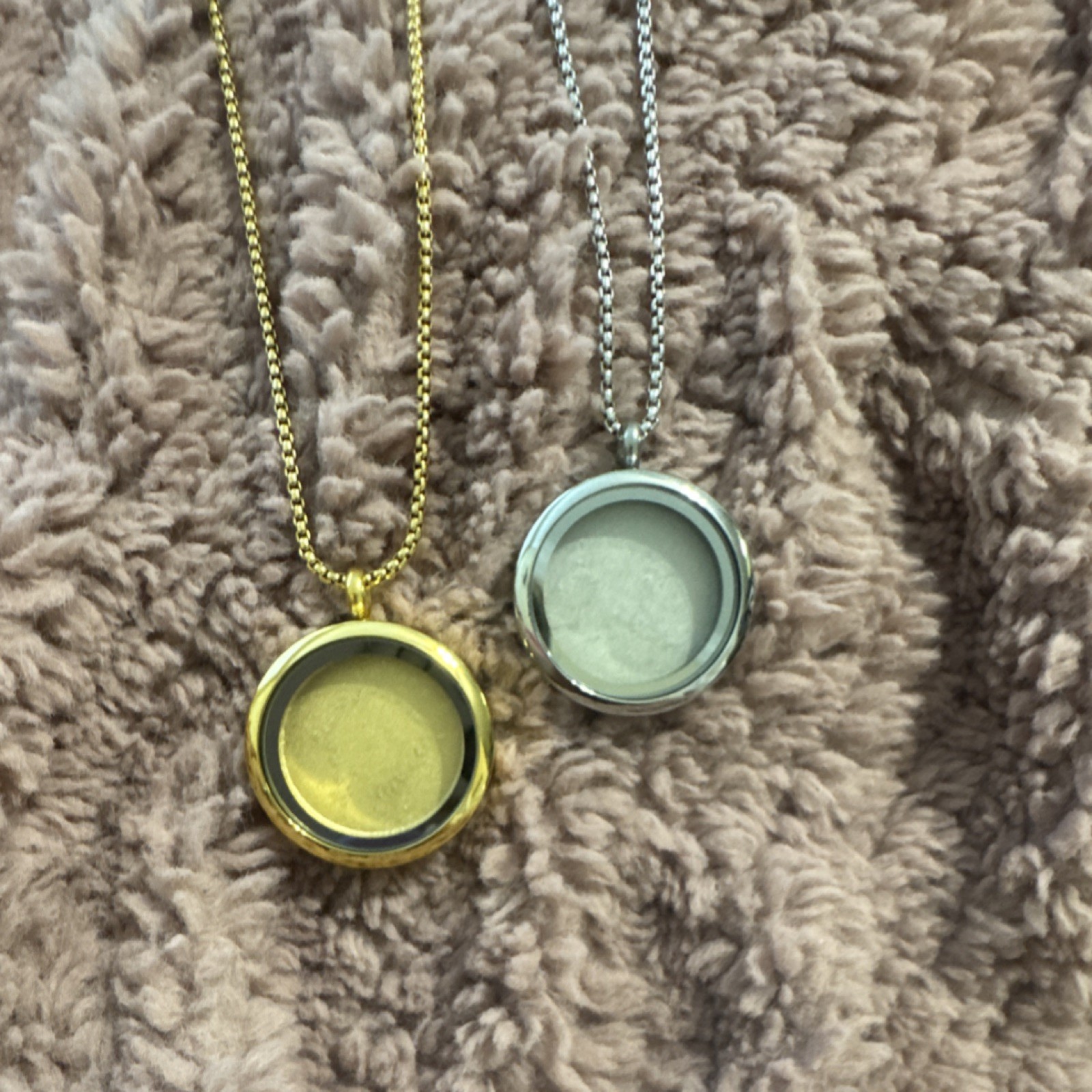 Silver or gold Round Locket Necklace holds a picture and cremation ashes.