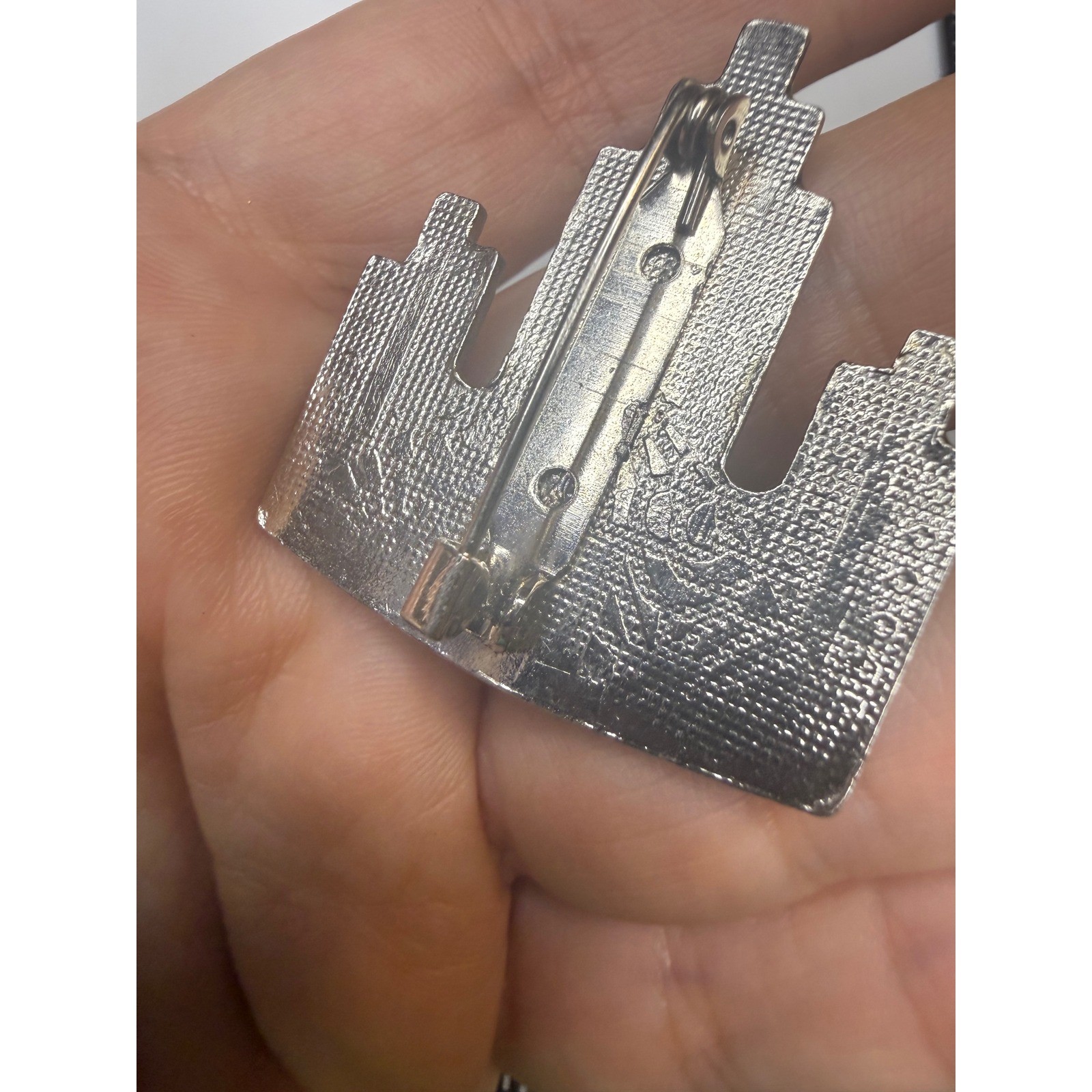 Art Deco Skyscraper Brooch Silver Tone Black Gold Skyline Pin Architecture