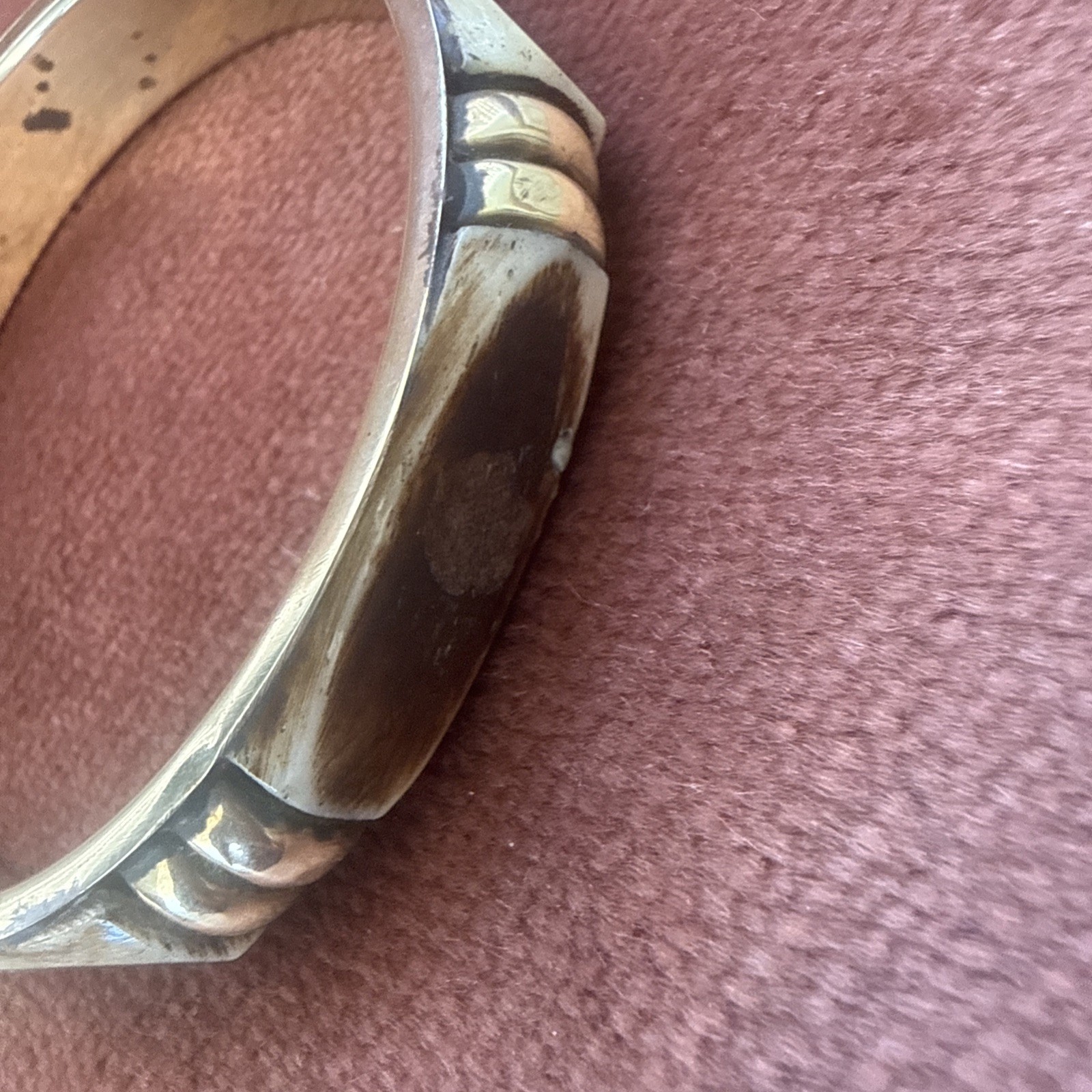 VINTAGE ! REAL BONE & Solid BRASS BANGLE BRACELET GOLD Tone
