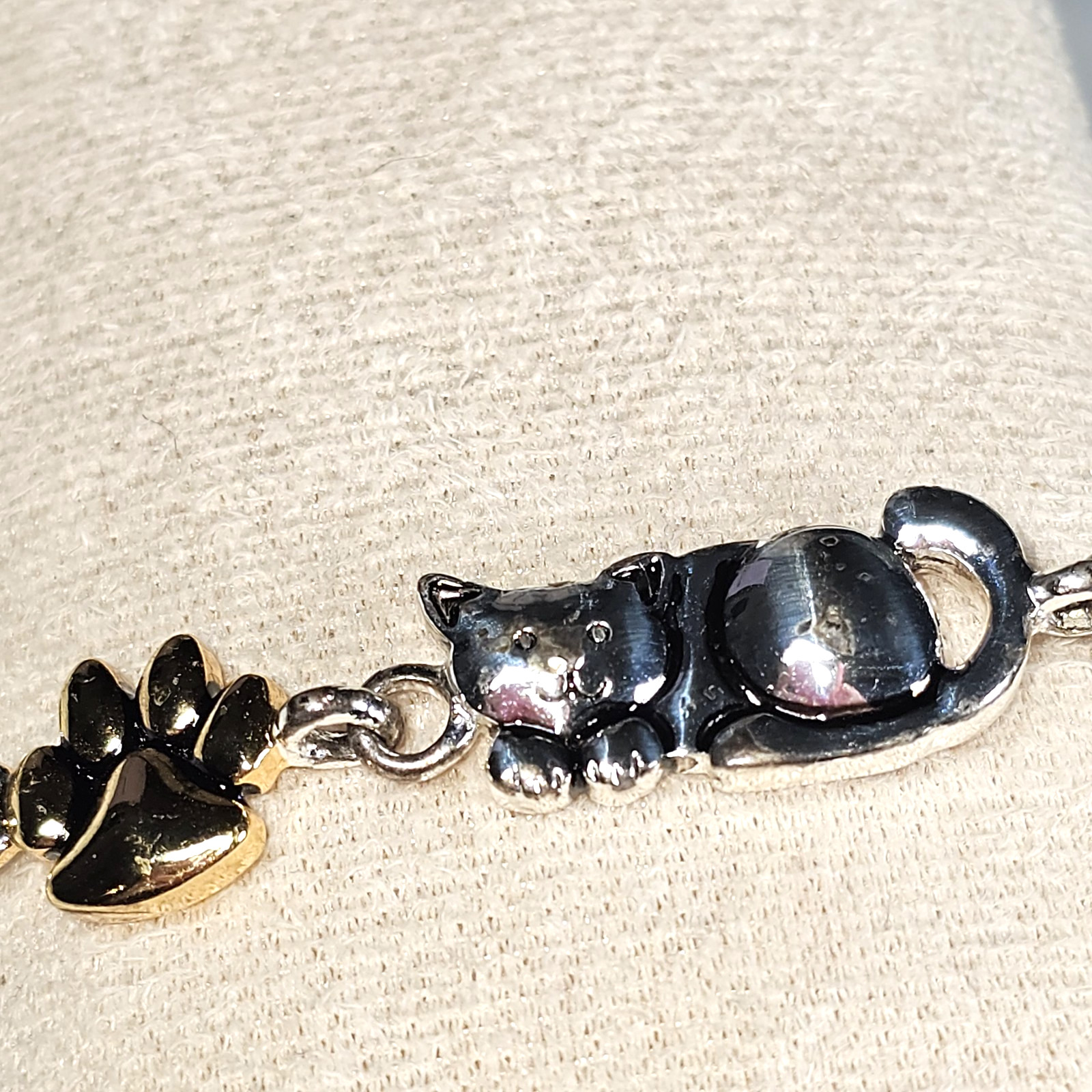 Premier Designs Silver Gold Two Tone Cat Dog Toggle Link Costume Bracelet 6.75″