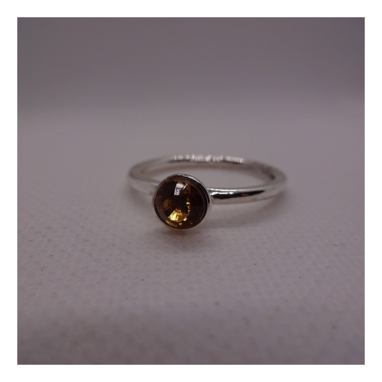 Unisex Size 11 Sterling Silver Solitaire Ring Round Brown Amber Tone Gemstone