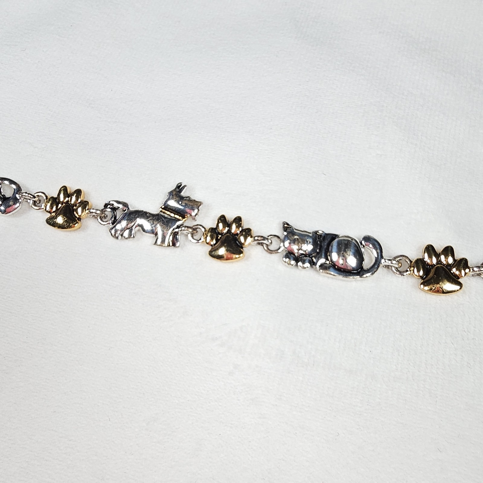 Premier Designs Silver Gold Two Tone Cat Dog Toggle Link Costume Bracelet 6.75″