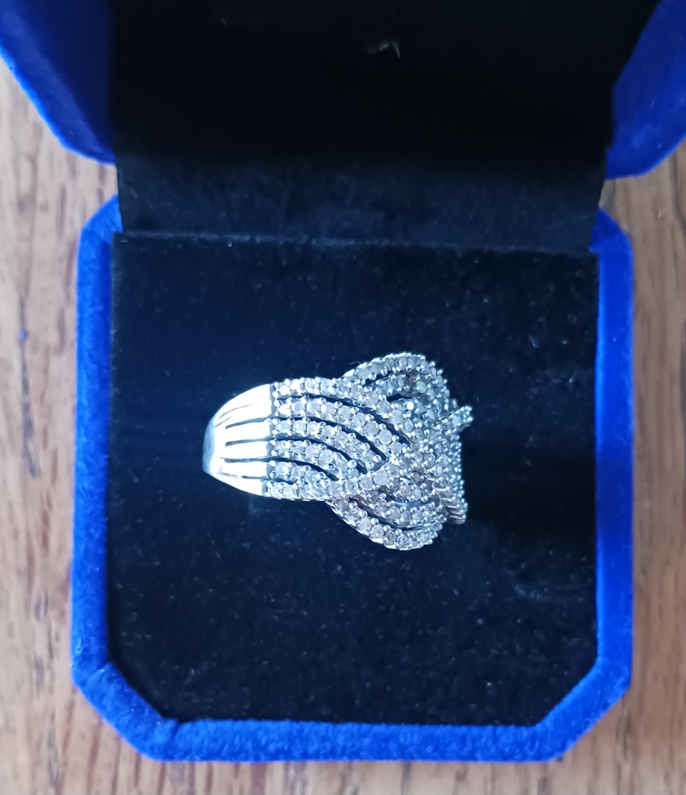VINTAGE 925 SILVER REAL DIAMONDS CLUSTER RING SIZE 7 – 5.4 GRAMS