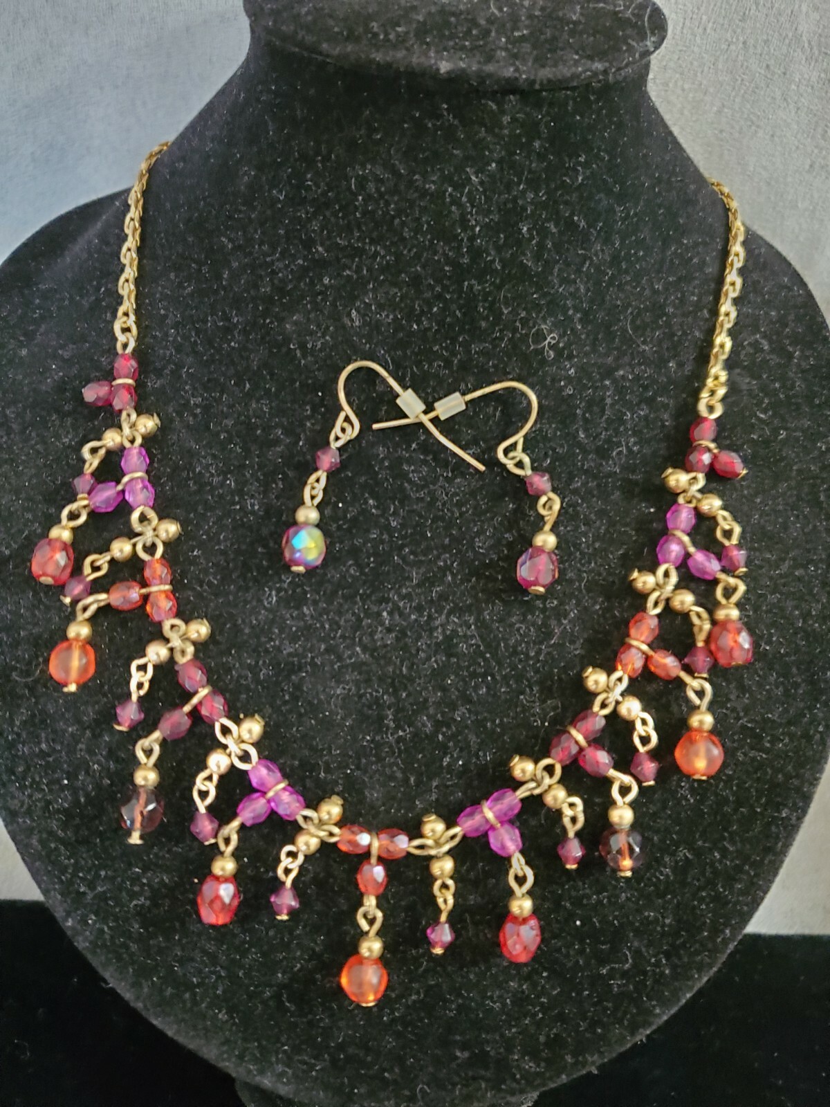 2004 Avon Orange & Pink Beaded Necklace Set WITH BOX