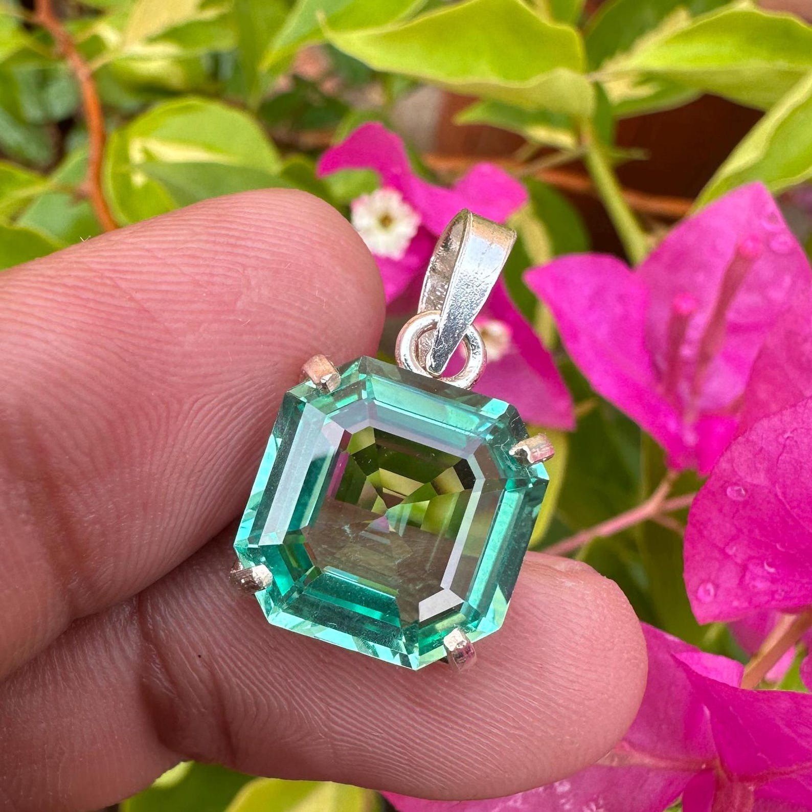 30 CT+ Natural Certified Green Sapphire Loose Gemstone 925 Solid Silver Pendant