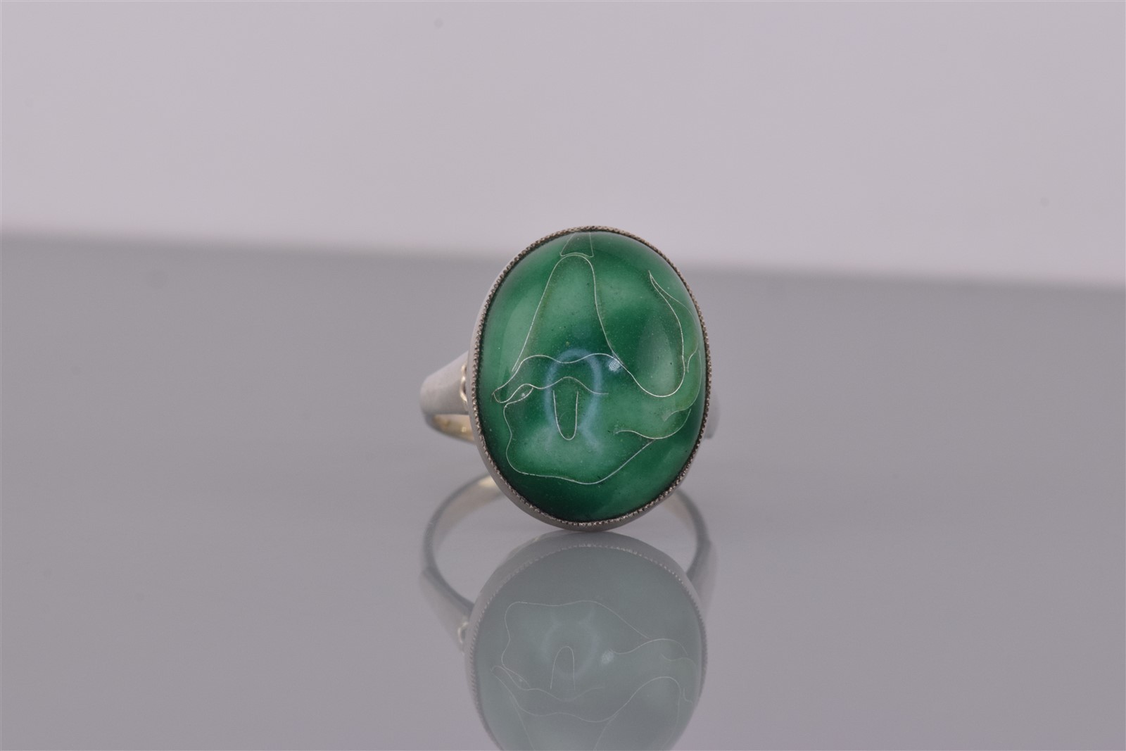 Sterling Silver 19mm Oval Green Stone w/ Silver Swirls Band Ring 925 Sz: 5.5