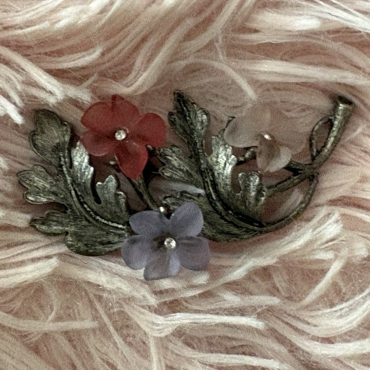 Vintage Lia Sophia Silver Tone Floral Flower Brooch Pin Signed Pink Purple White