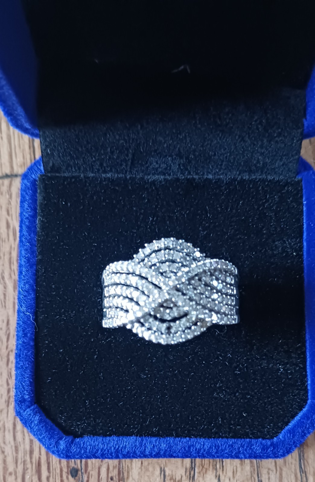 VINTAGE 925 SILVER REAL DIAMONDS CLUSTER RING SIZE 7 – 5.4 GRAMS