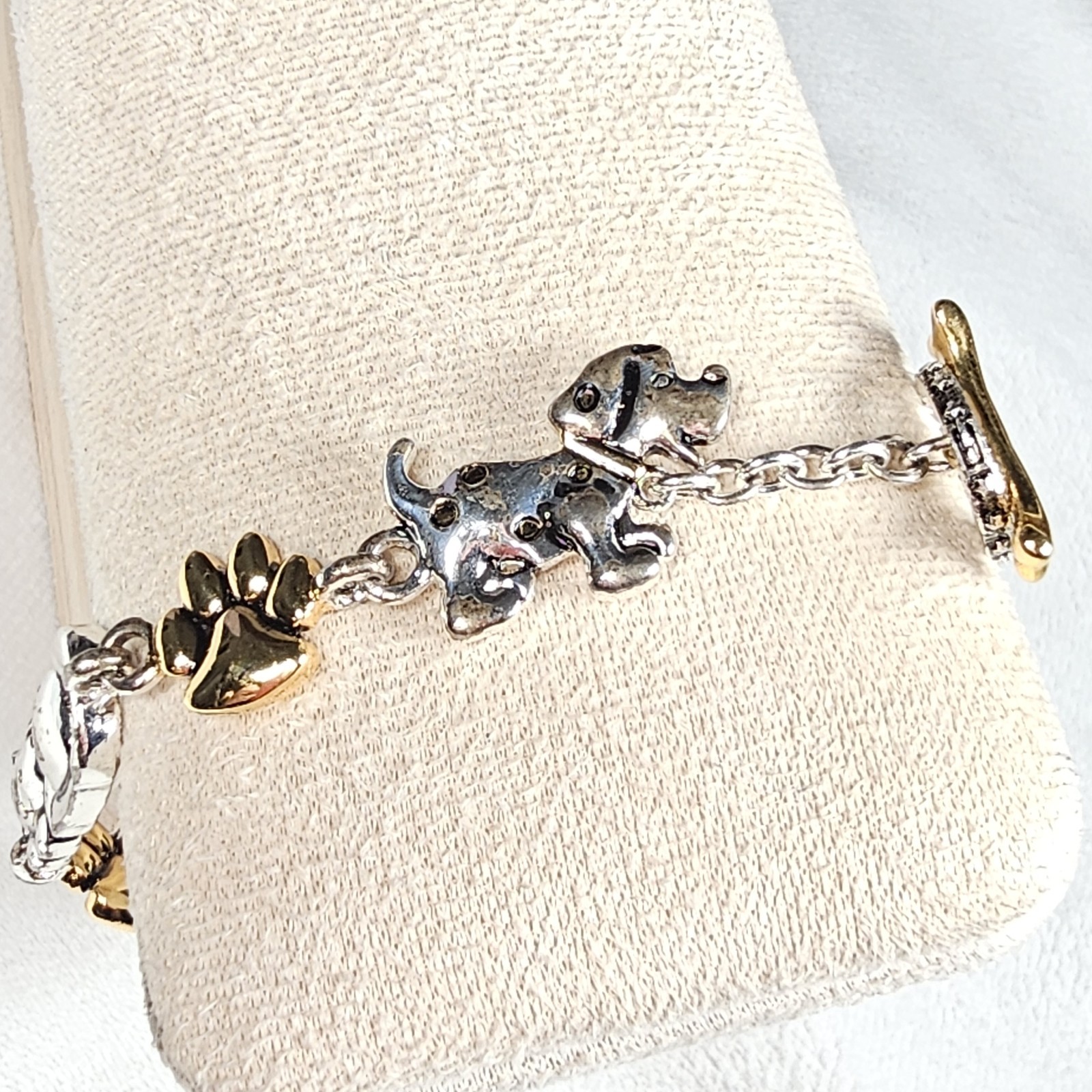 Premier Designs Silver Gold Two Tone Cat Dog Toggle Link Costume Bracelet 6.75″