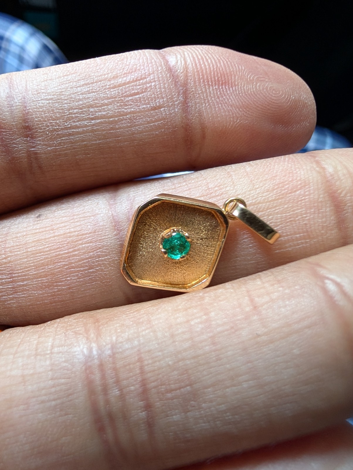 18k Gold Pendant Tiny Emerald Green Gemstone Pendant Minimalist Necklace Charm