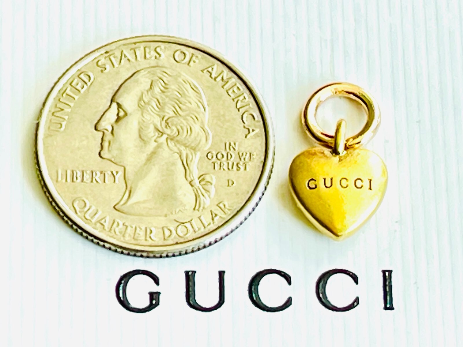 Gucci Pendant Signature 0,6 inch plus dust bag