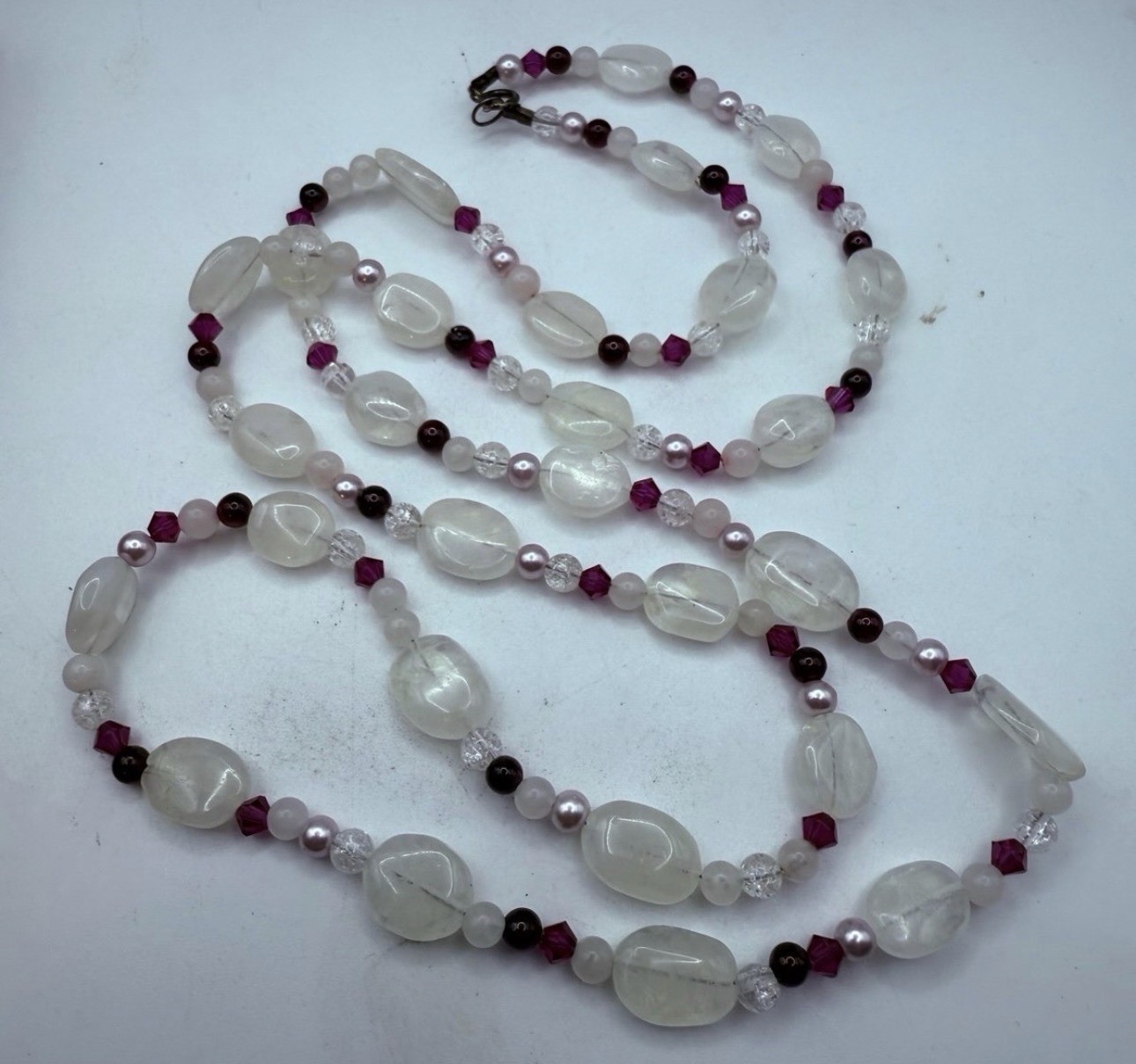 Unknown source VINTAGE ROSE QUARTZ & HESSONITE GARNET NECKLACE (google search)