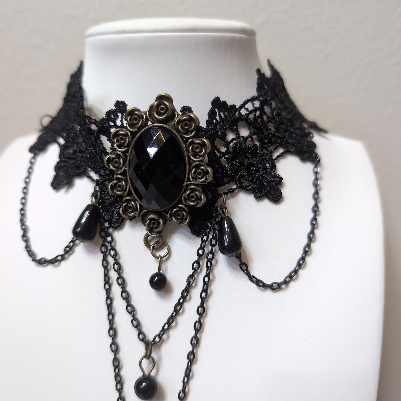 Gothic Lace Choker Necklace With Draping Chains