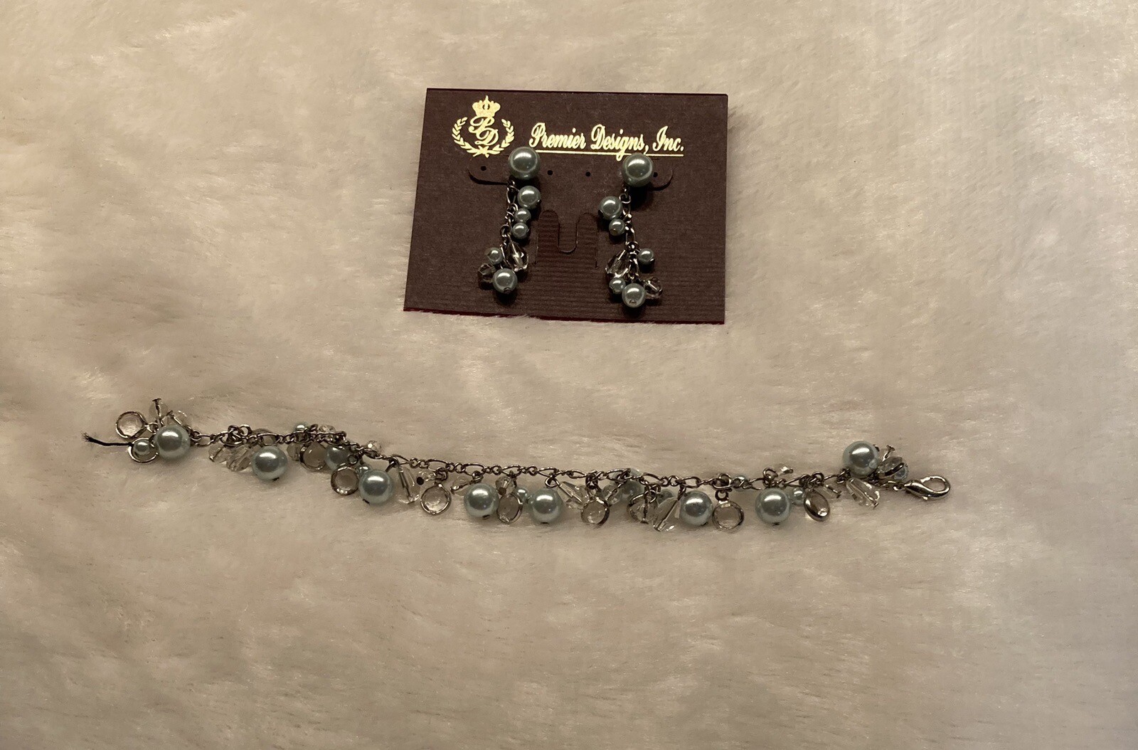 Premier Designs Light Blue Faux Pearl Grapevine Earrings Bracelet Set NWT
