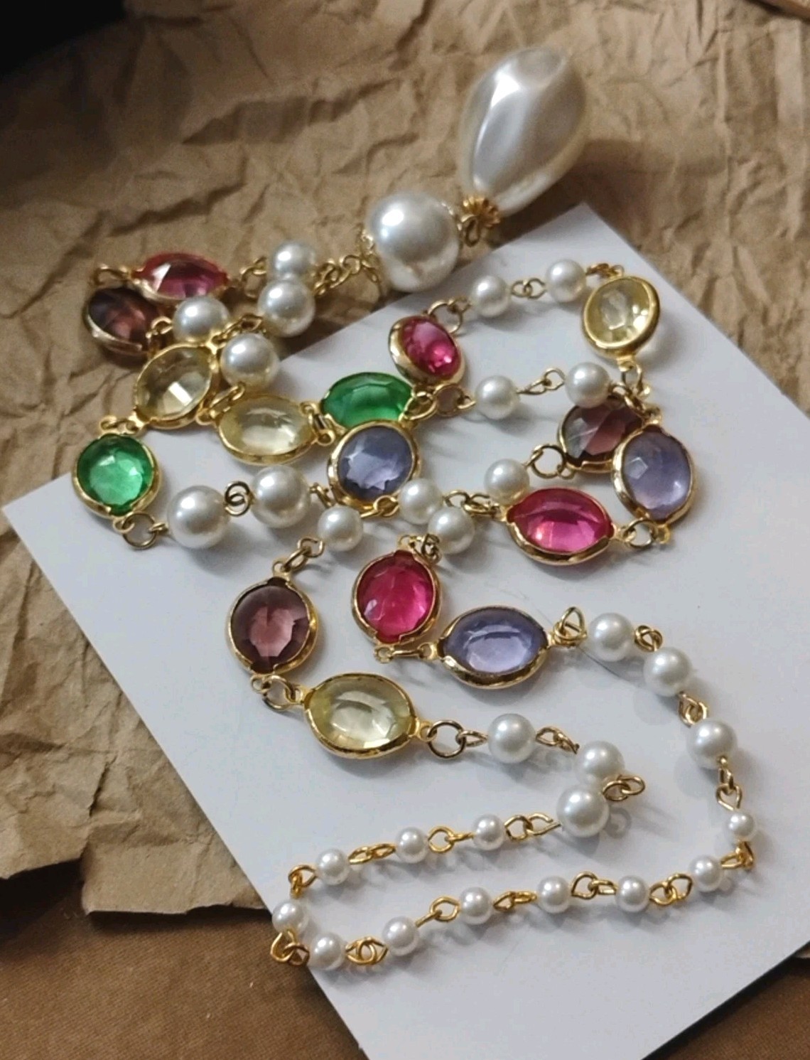 Pretty CATHE(?) Gold Plated Bezel Set Glass Gems w/Faux Pearl 26″ Necklace!