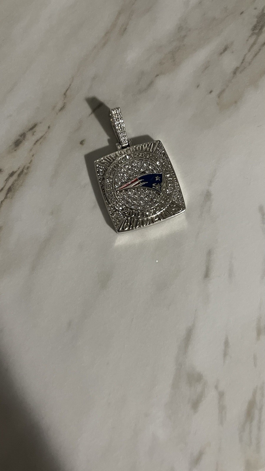 The Gld Shop pendant
