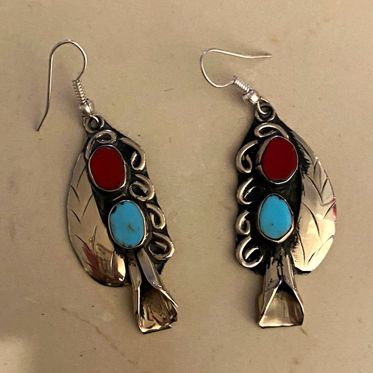 Silver Tone Leaf Dangle Earrings French Wire Red/Blue Oval Stones 4 Gem