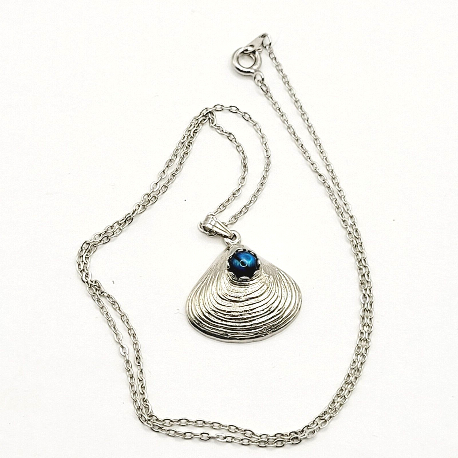 Clam Shell with Blue Stone Center Silver Tone Pendant Necklace Lake Ocean Vibe