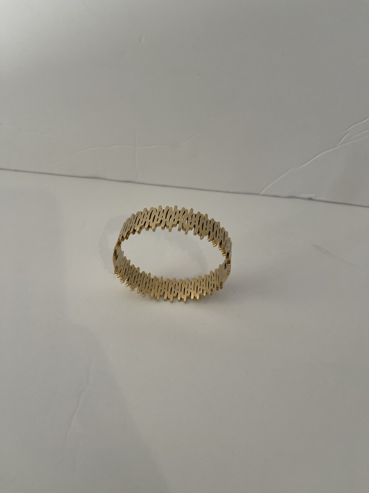 Bold Gold Tone Stainless Steel Geometric Wristlet Bracelet Large 10”