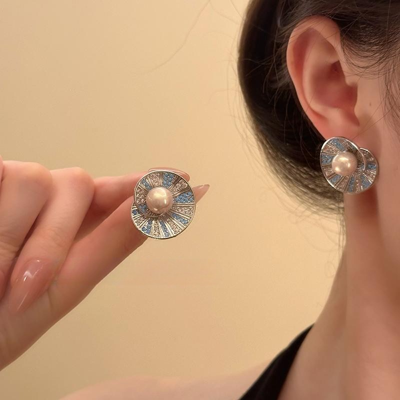 1Pair Retrol Stud Earrings Elegant Women Jewelry Gift for Birthday Daily Party
