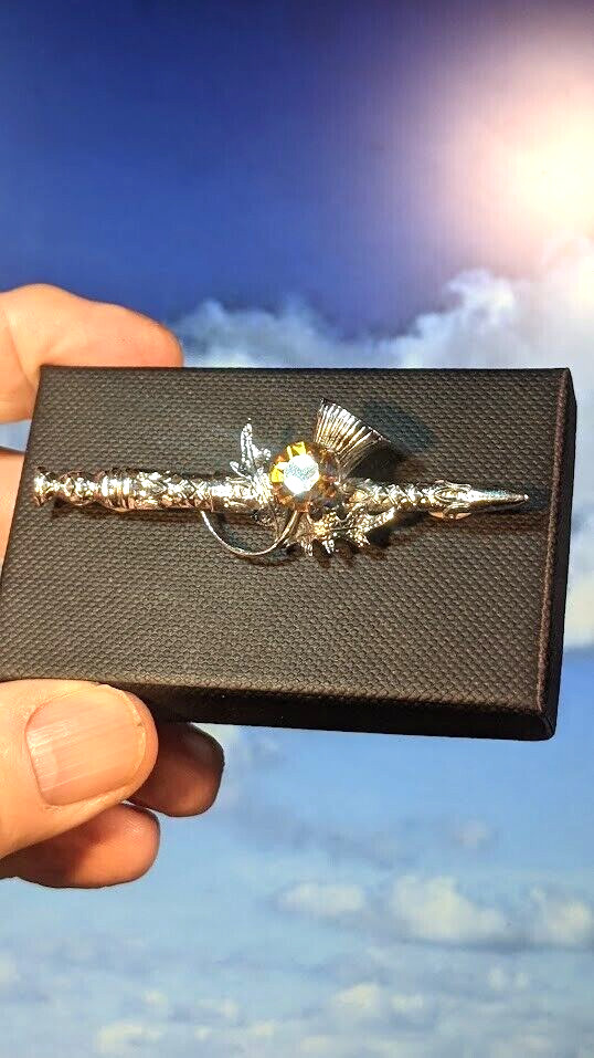 Vintage Celtic Scottish Mizpah Thistle Brooch Shawl pin, in Gift Box. 73mm