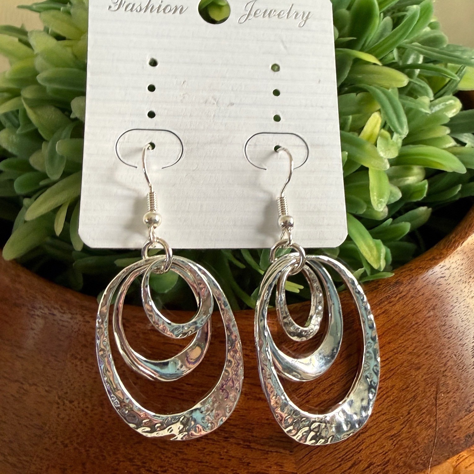 Brilliant NEW Silver Plate Hammered Triple Oval Hoop Dangle Earrings Fishhook