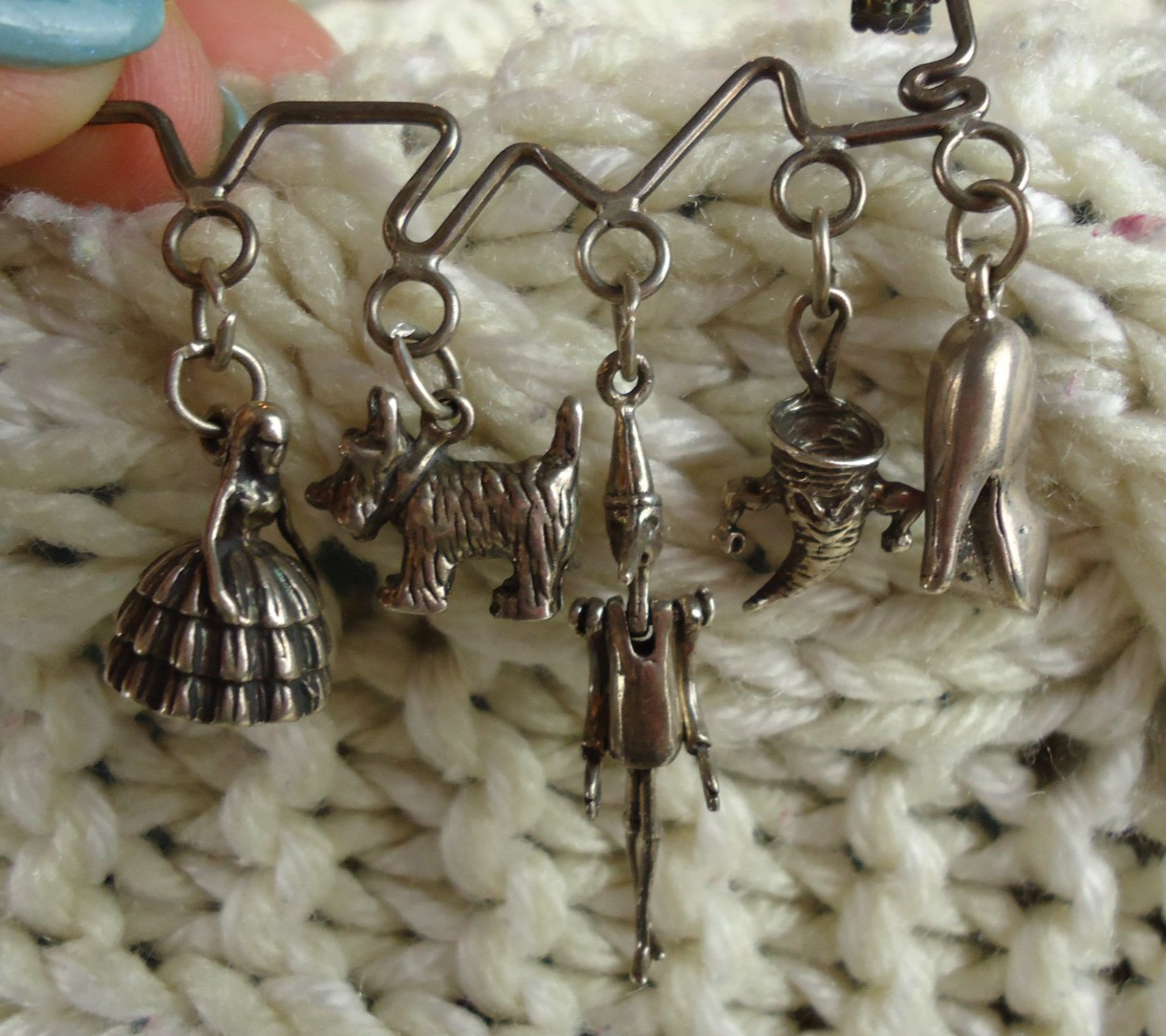 Wizard Of Oz Silver Charm Pin Articulated Tin Man Dorothy Tornado Todo Slipper