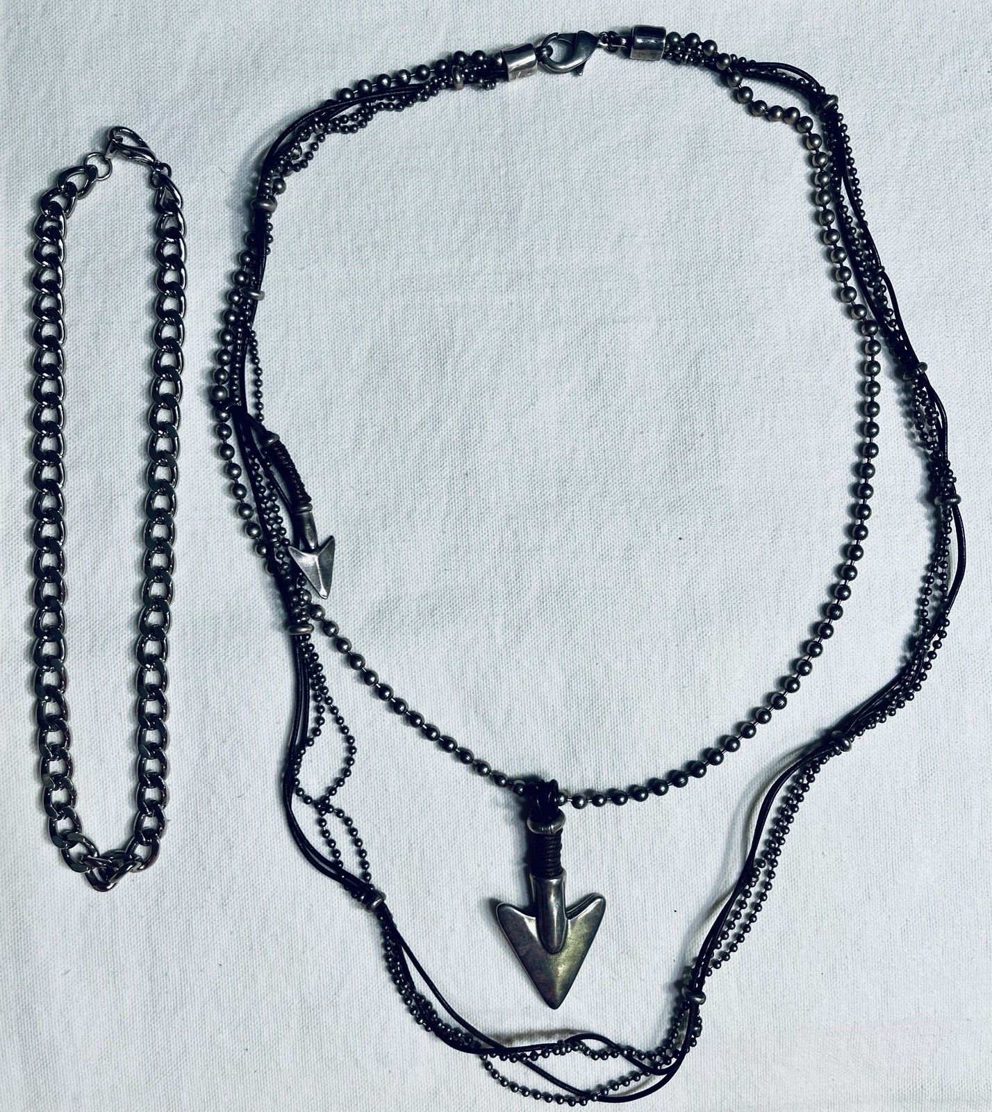 Lot of 2 Men’s High-End Necklaces Jewelry Retired HTF Arrowhead Uno De 50 Spain