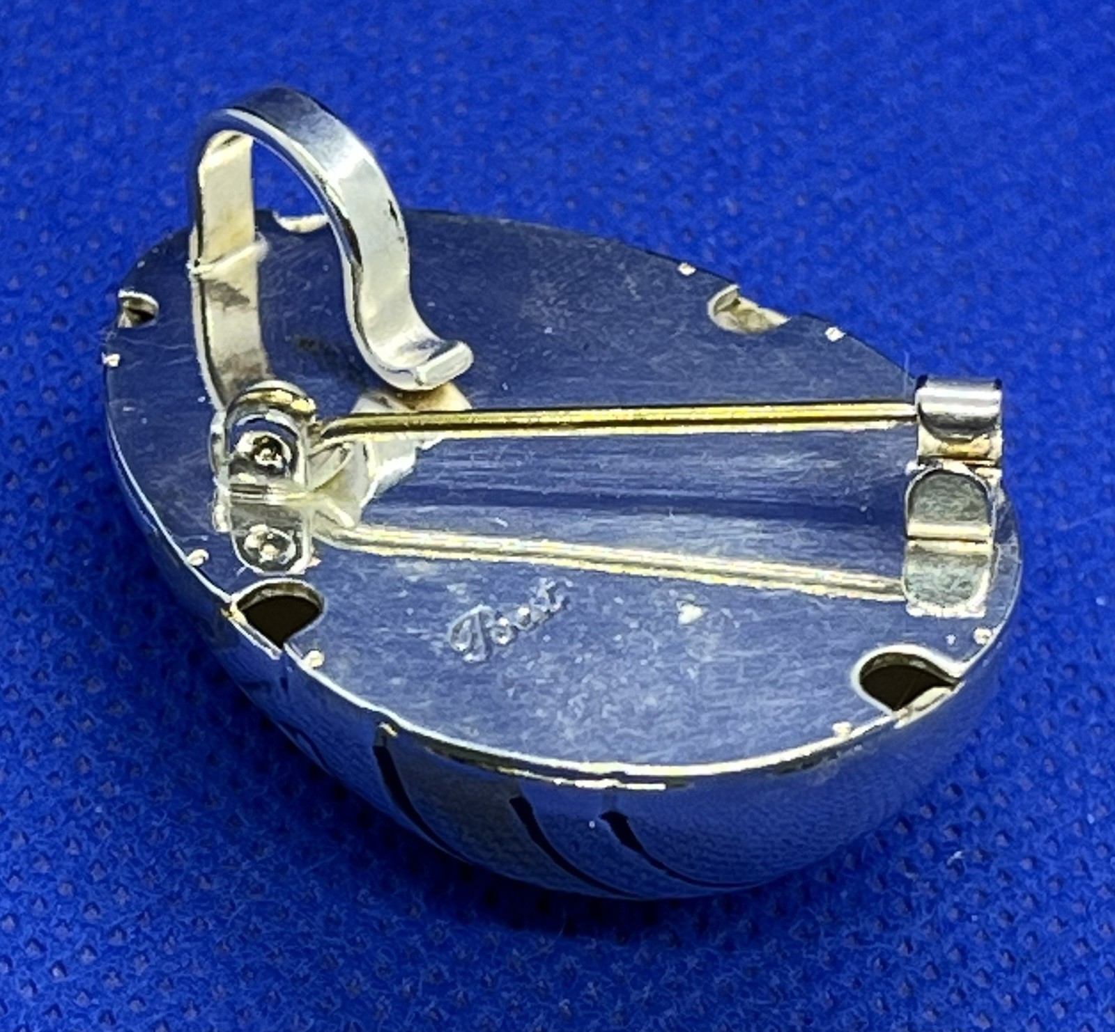BEST Silver Tone Gold Tone Decorated Easter Egg Brooch – Dangle Fashion Pendant