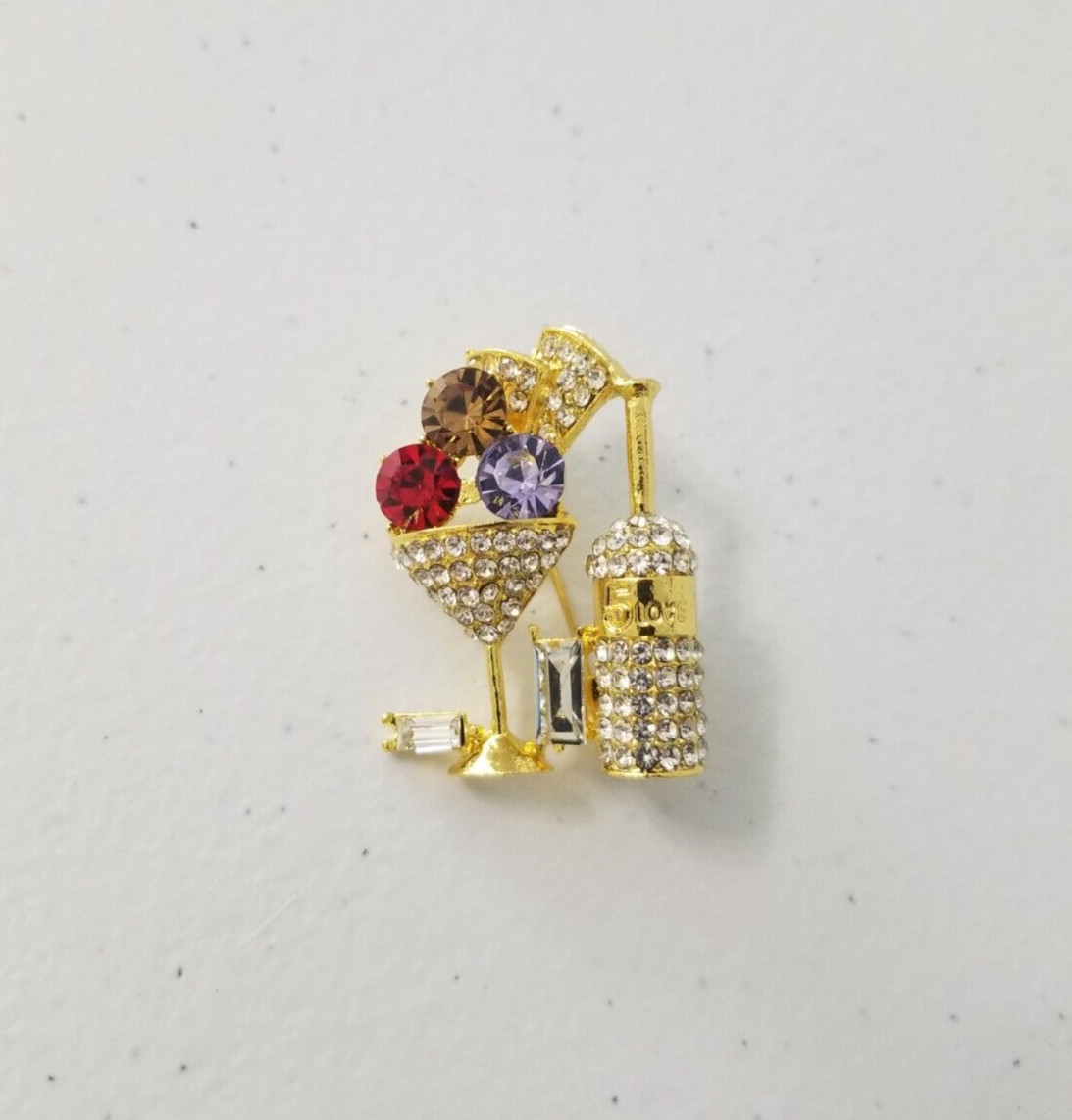 Beautiful Cocktail Glass And Bottle Brooch Womens Wine Accessories Casual Formal