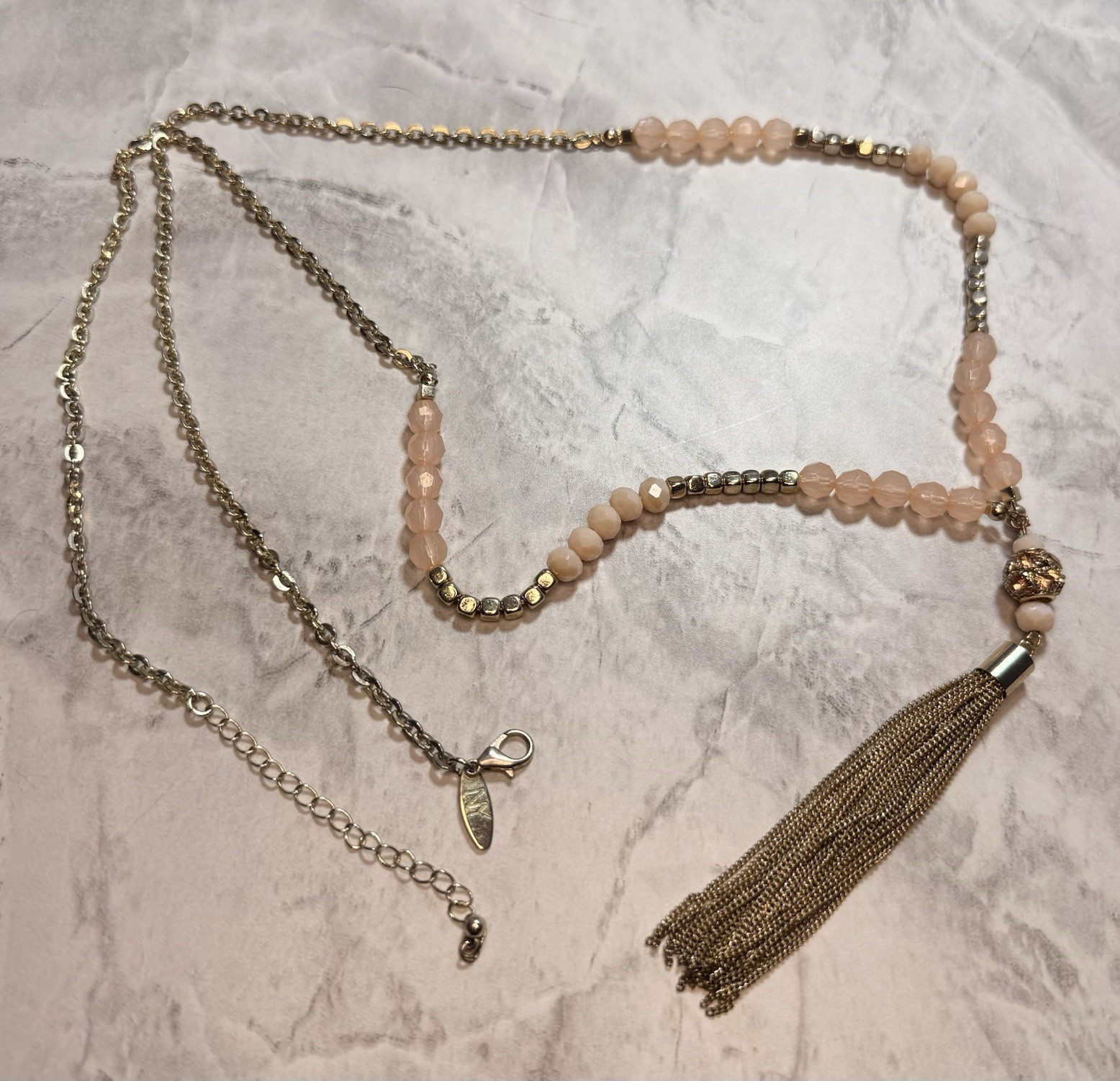 Vintage New York &Co gold Tone Peach Beaded Cable Chain Necklace Tassel Pendant