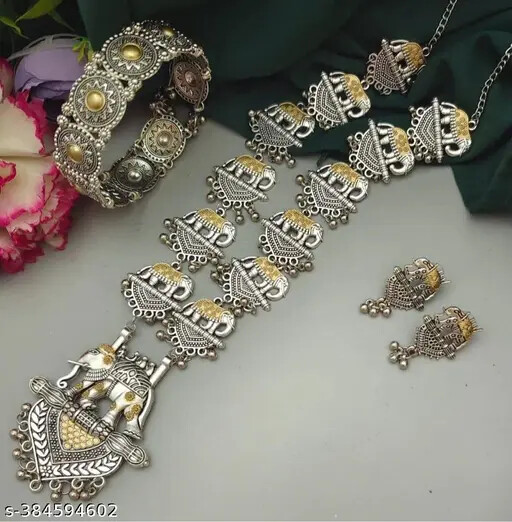 Stylist Sizzling Bejeweled Women Necklaces & Chains For Womens & Girls