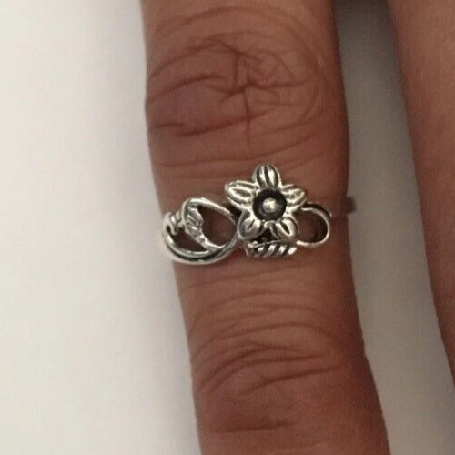 Womens Solid Metal Adjustable FAncy Flower Toe Ring White Gold plated 925 Silver