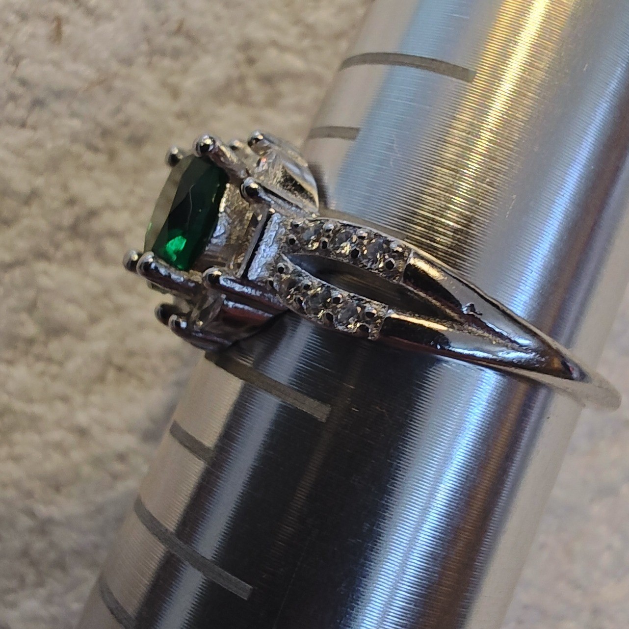Cocktail Ring Green Round Cut Split Shank Silver Size 7