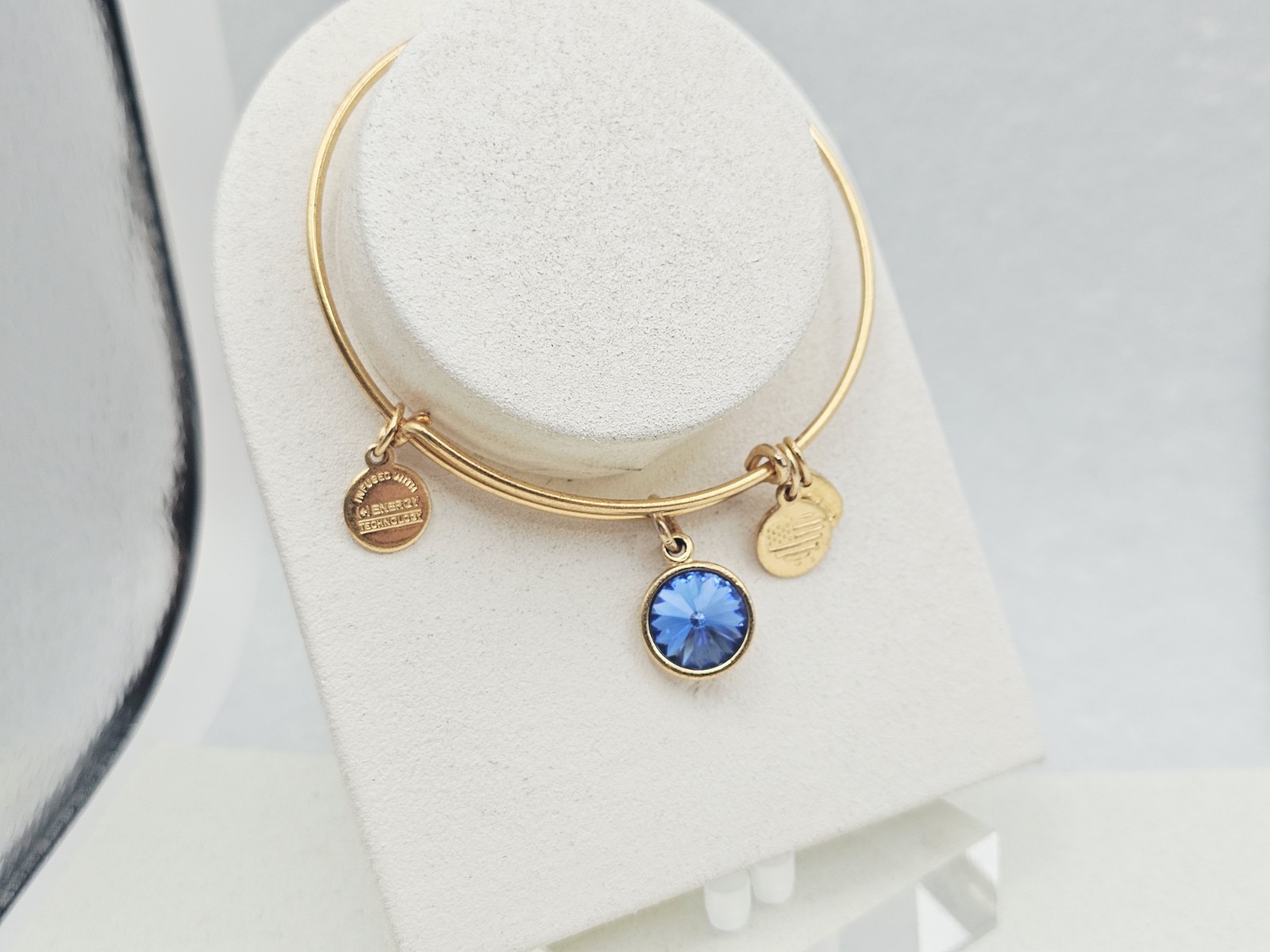 Alex Ani September Birthstone Swarovski Blue 💙 Crystal Charm Bangle Gold ✨️