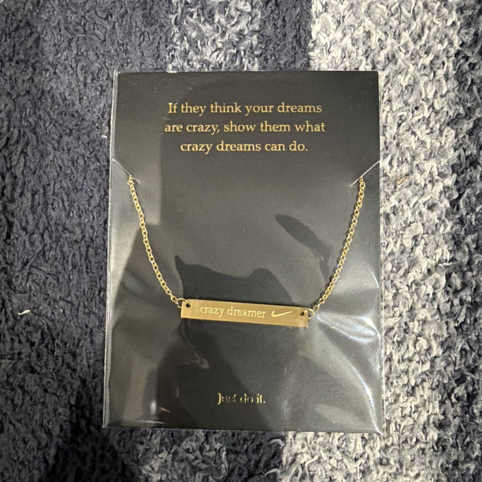 NIKE Crazy Dreamer Swoosh Supreme Just Do It Necklace Unisex (Retired)