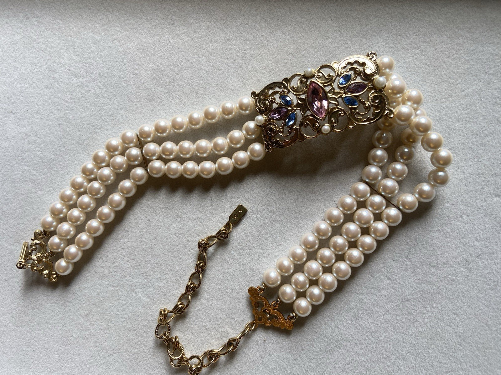 Vintage 1928 Faux Pearl Choker Gold Tone Filigree Crystal Rhinestone Adjustable