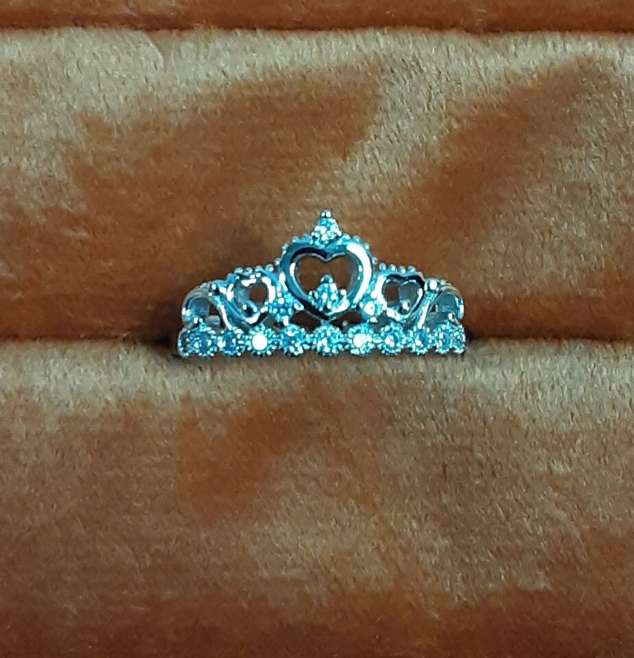 New, Sterling Silver Jasmine Princess Crown Ring w/Heart (9.5-10)