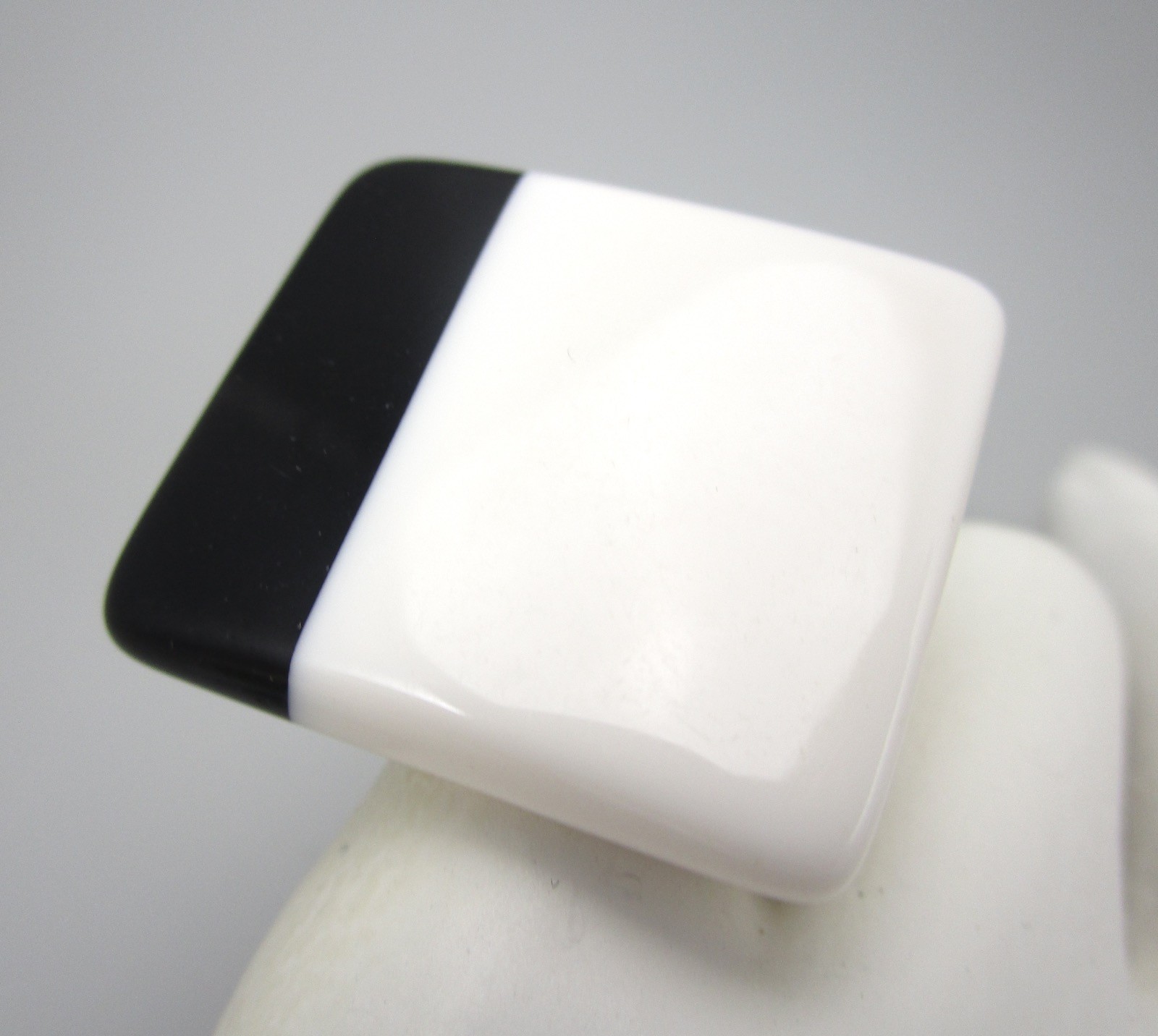 BOLD MARION GODART BLACK & WHITE SQUARE STATEMENT RING – FRANCE – SZ 11