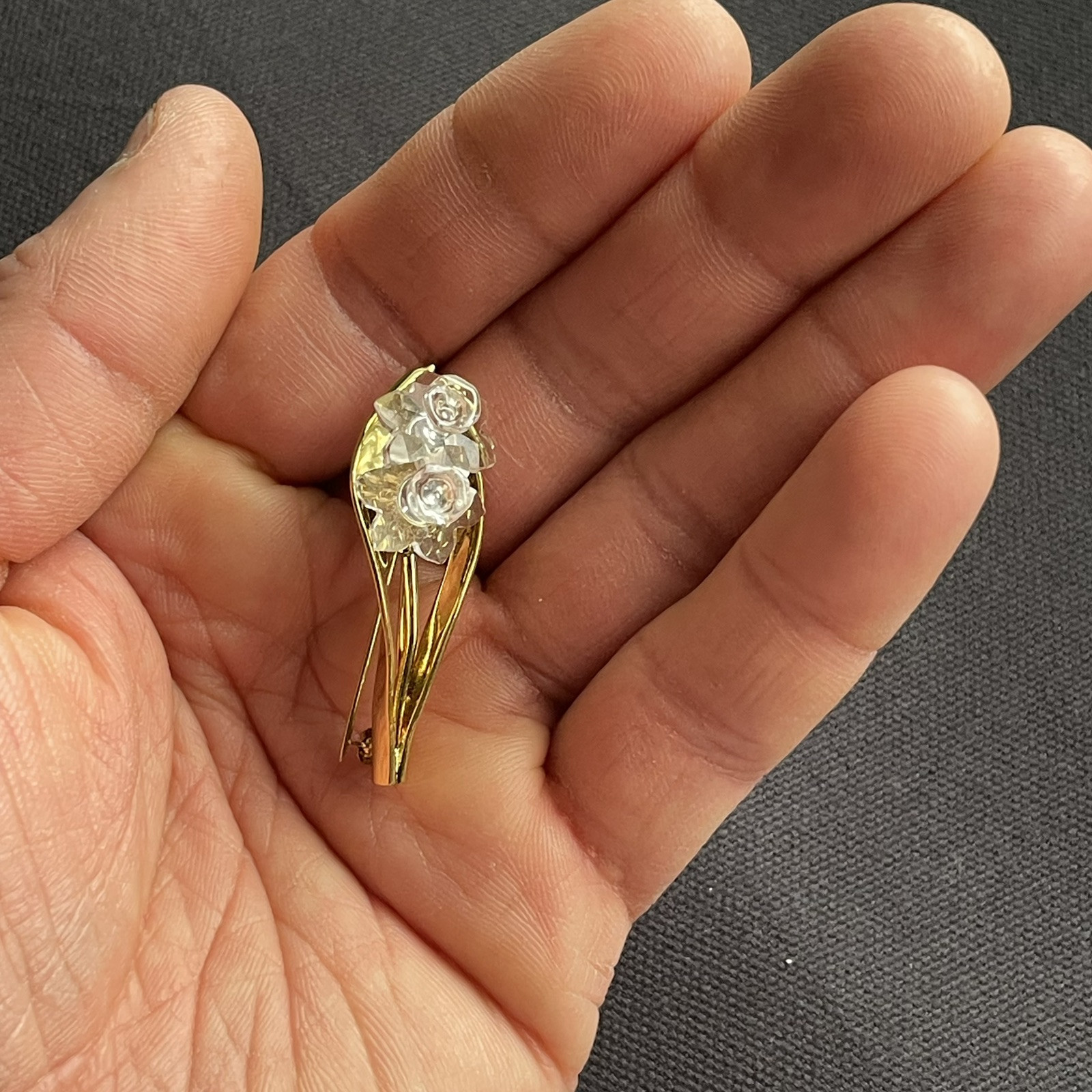 Swarovski Crystal Brooch Memories Daffodil Flowers Pin Swan Logo Gold-tone 1.75”