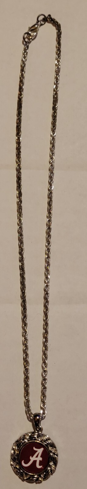 Alabama Crimson Tide Circle Pendant With Rhinestones Silver Tone Chain Necklace