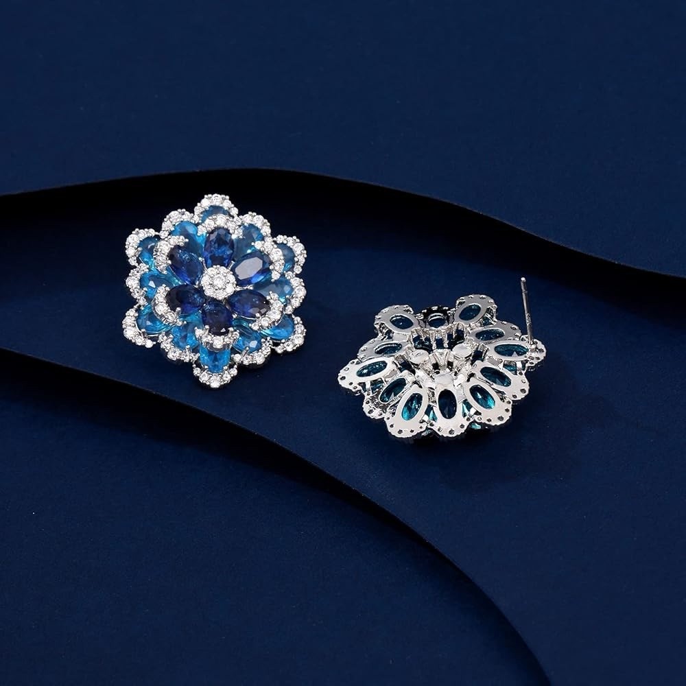 Clustered Flowery Earrings Blue New