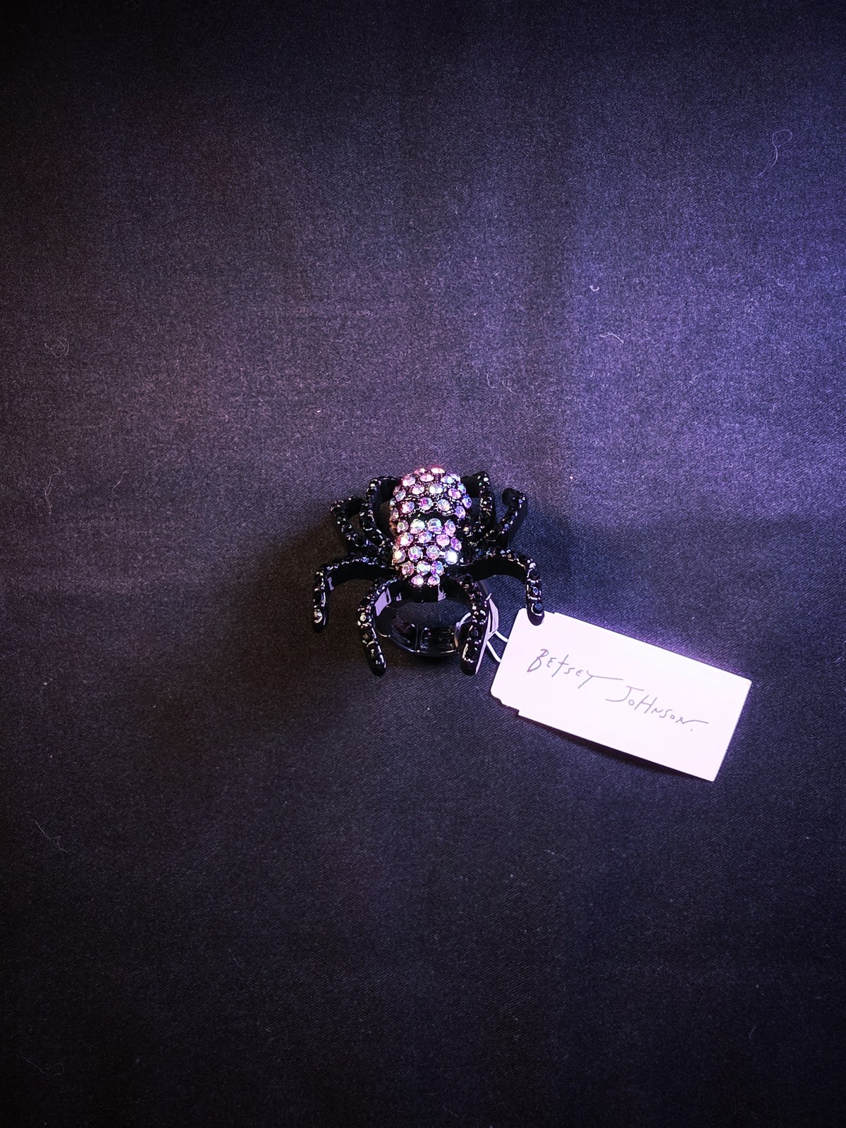 NWT Betsey Johnson SPIDER Hematite Tone Iridescent Stones Stretch Ring-Sz.8.5