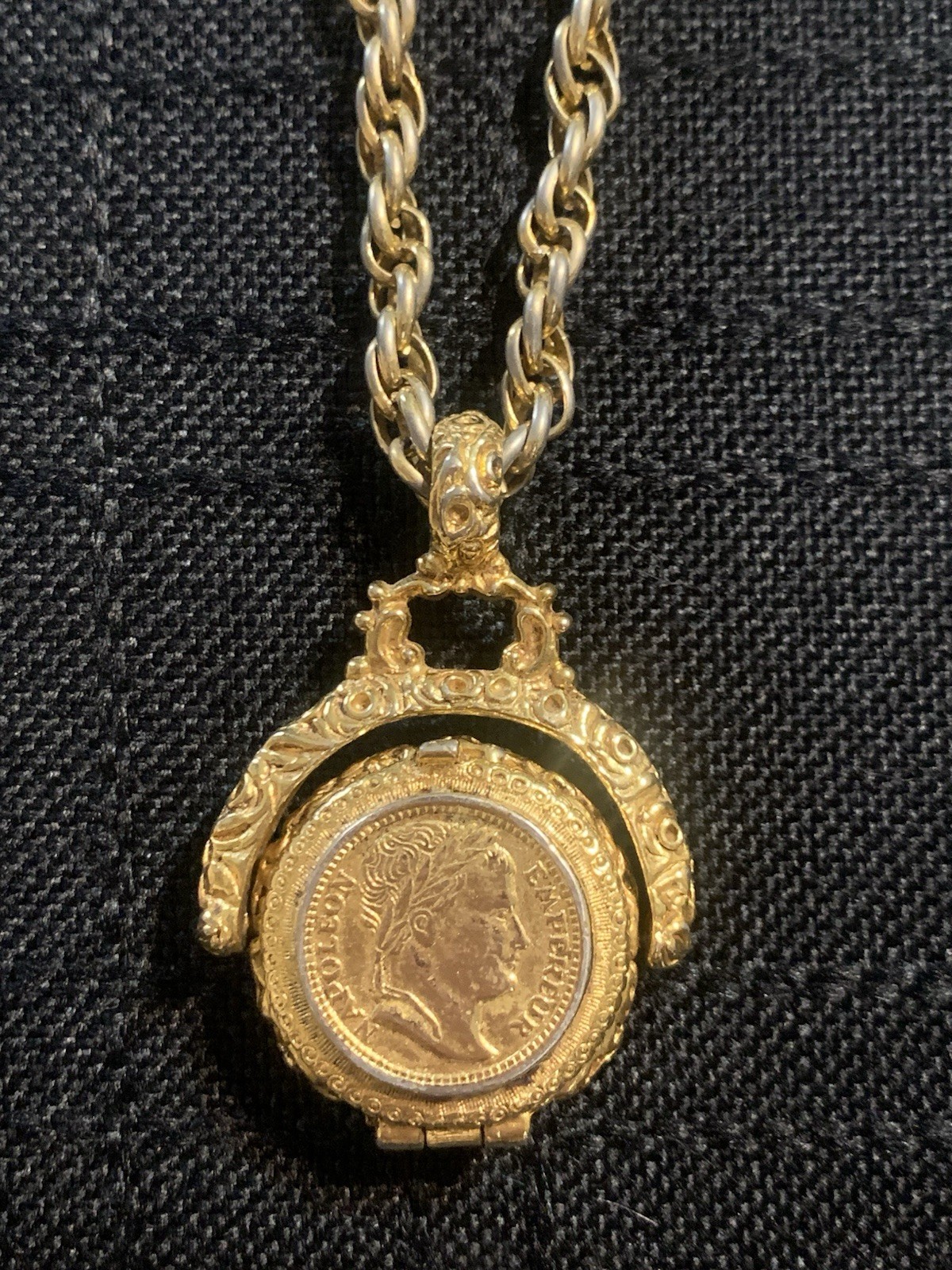 Premier Designs Napoleon Poison Pill Holder Necklace Pendant Gold Tone Chain