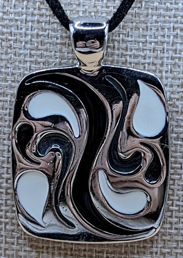 Lia Sophia All That Jazz Pendant Necklace Black White Silver Tone Signed Retired
