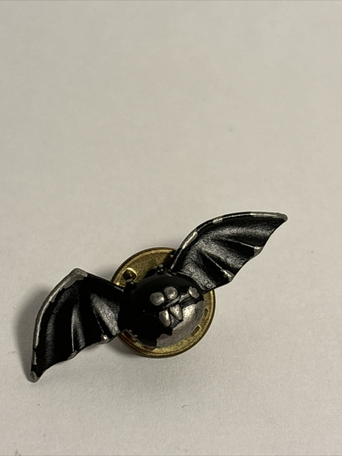 “JJ” Jonette Jewelry Pewter ‘Flying Bat’ Tack Pin ~ Halloween