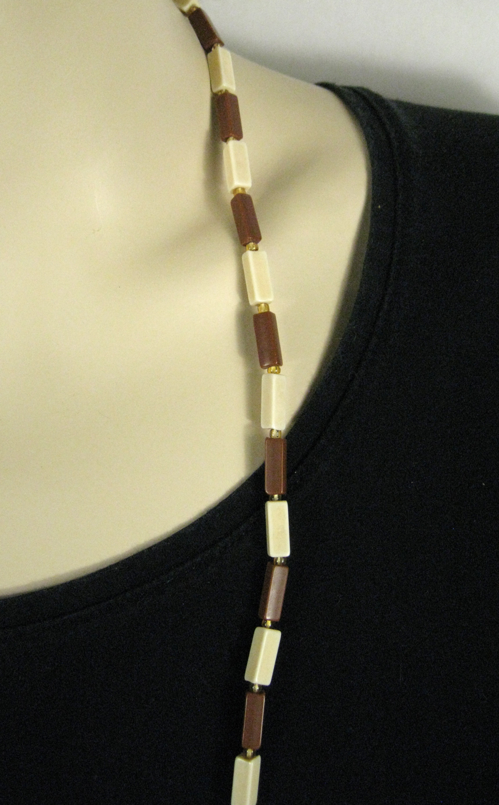 Necklace String Strand Brown Off White Size 31 Inches Rectangle Plastic Beaded