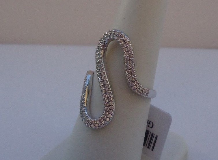 925 STERLING SILVER DESIGNERS RING W/ 2 CT LAB SIMULATED DIAMONDS /SIZE 6,7,8,9