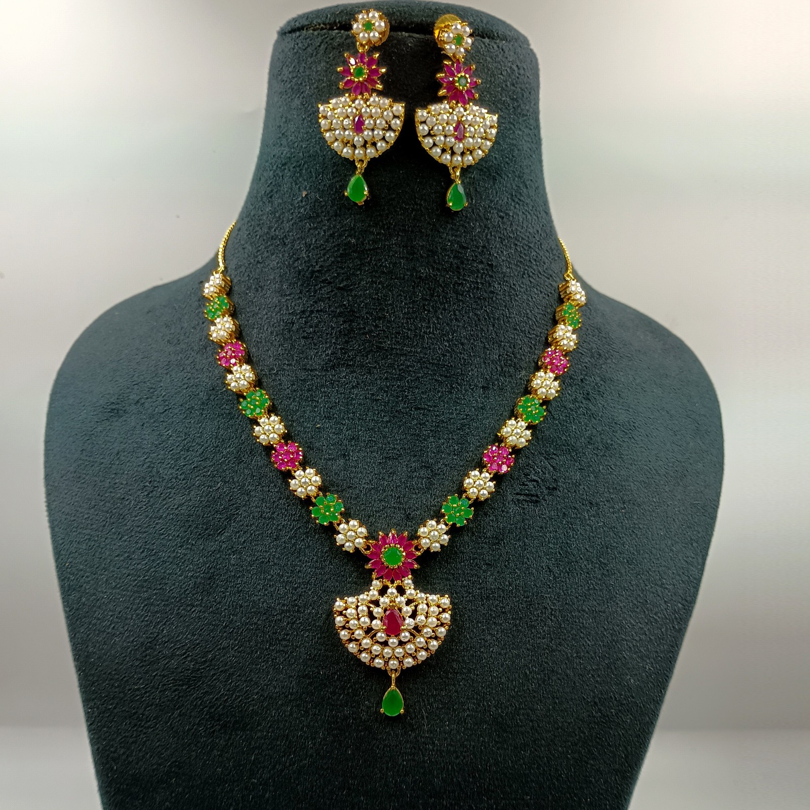 Ethnic 22K Gold Plated Kemp Ruby Emerald & Pearl Necklace Jewelry For Women